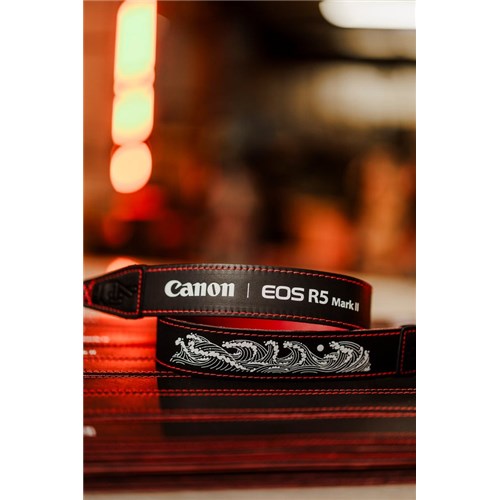 Canon_Lucky_2048px-8055