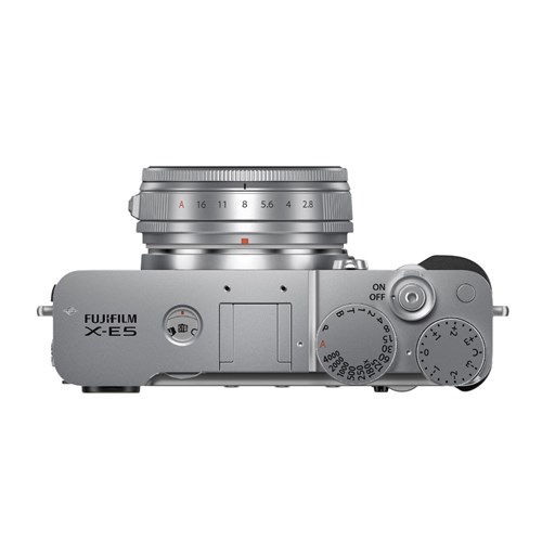 Fujifilm-X-E5-Silver-with-XF-23mm-F2.8R-WR-Lens-04