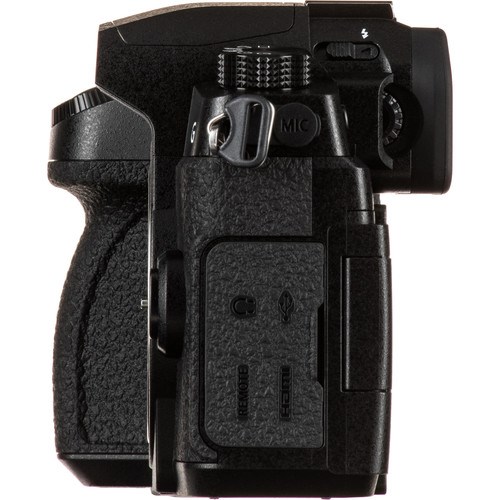 Panasonic-Lumix-G90-12-60mm-Kit-06