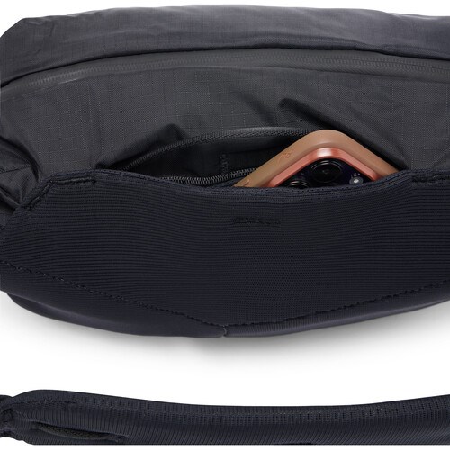 Peak-Design-7L-Black-5