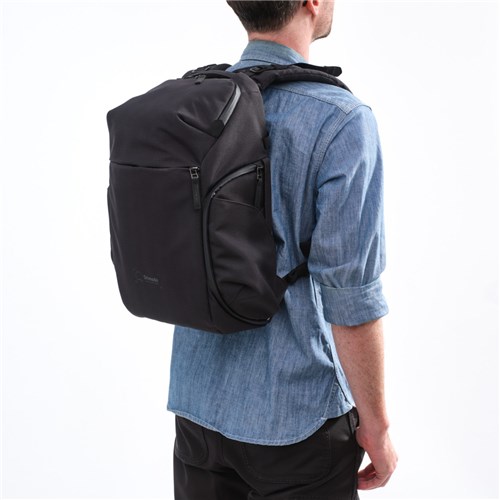Shimoda-Urban-Explore-20-Anthracite-Backpack05