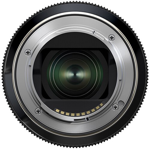 Tamron-17-50mm-F4-Di-III-VXD-Sony-E-Mount-Lens-04