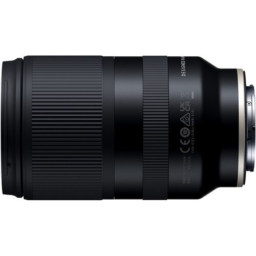 Tamron-18-300mm-F3.5-6.3-Nikon-Z-Mount-Di-III-A-VC-VXD-Lens-03