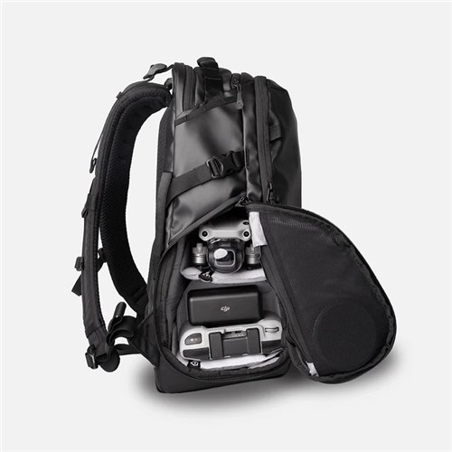 Wandrd-Stratus-Photo-18-Black-Backpack-06