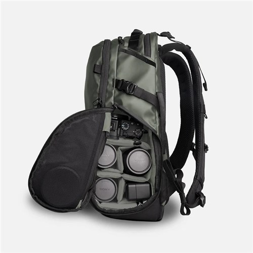 Wandrd-Stratus-Photo-18-Wasatch-Green-Backpack-05