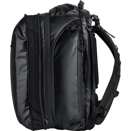 Wandrd-Transit-35L-Black-Backpack-Essential-Bundle05
