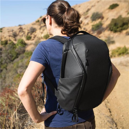 black-1H4A1066_1024x1024