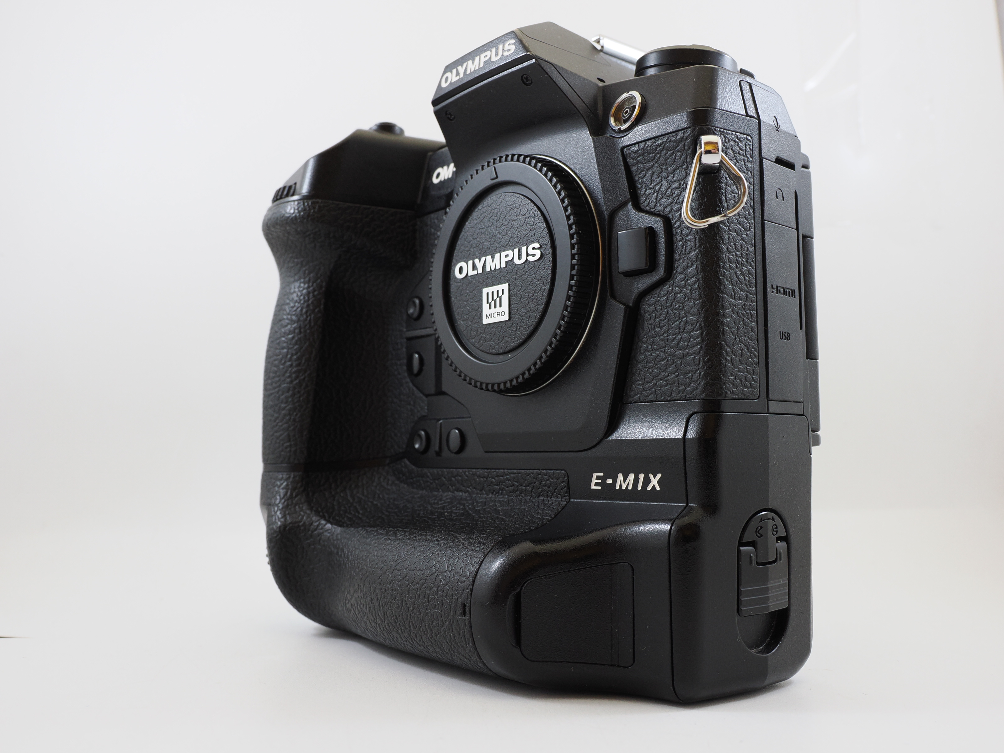 Used Olympus OM-D E-M1X Body | Diamonds Camera