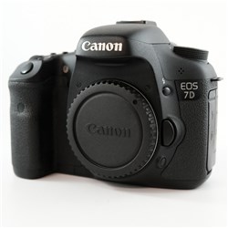 Canon-EOS-7D-Body-05